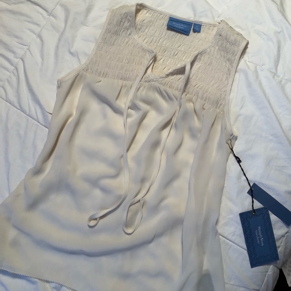 Vera Wang Tops - NEW WITH TAGS Vera Wang Blouse
